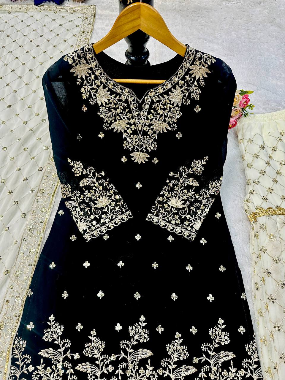 TRENDING COLLECTION